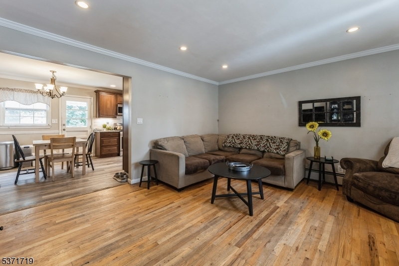 Property Photo:  433 Midland Ave  NJ 07442 