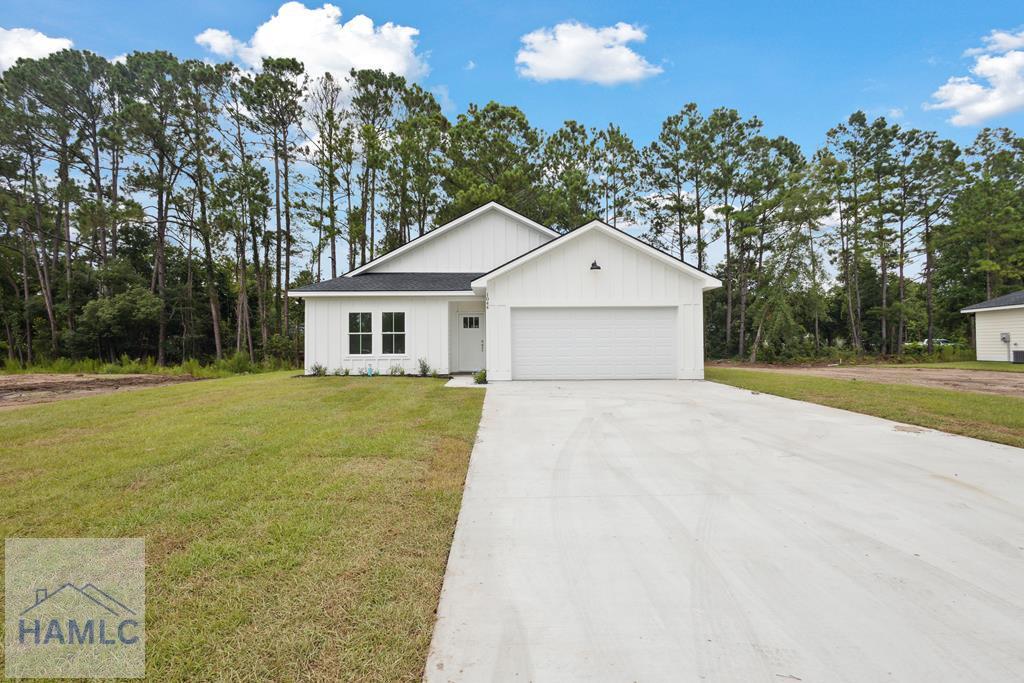 Property Photo: 1044 Cottage Way GA 31305