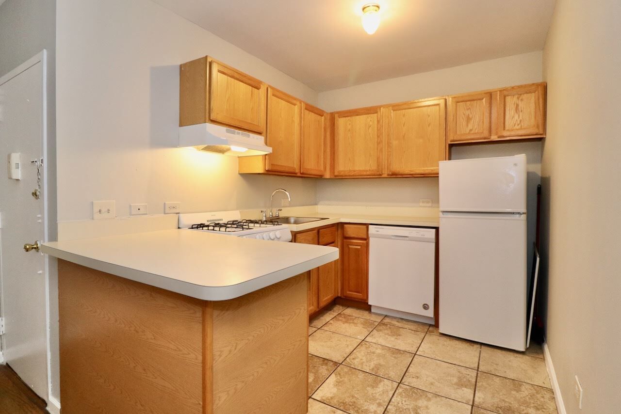 Property Photo:  415 1st St 3R  NJ 07030 