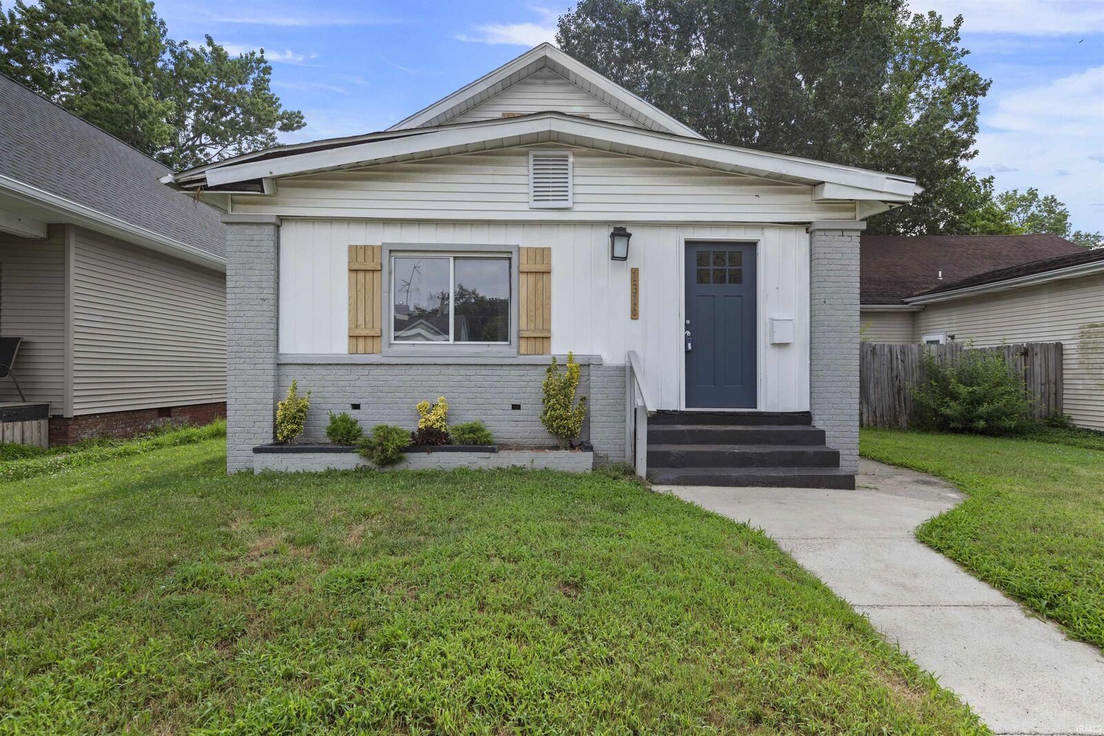 Property Photo: 1316 S Grand Avenue IN 47714