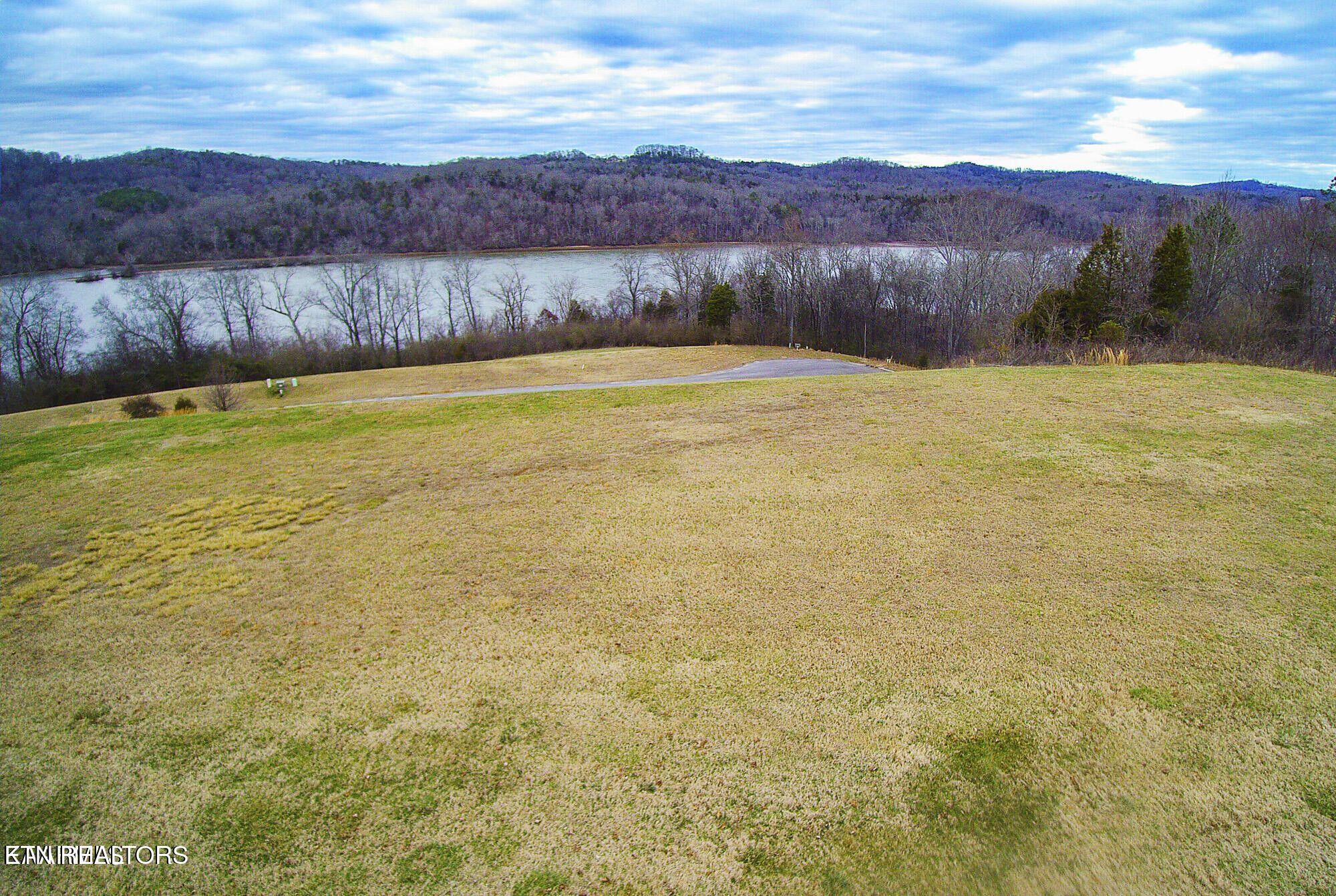 Property Photo: 2619 Persimmon Ridge TN 37774