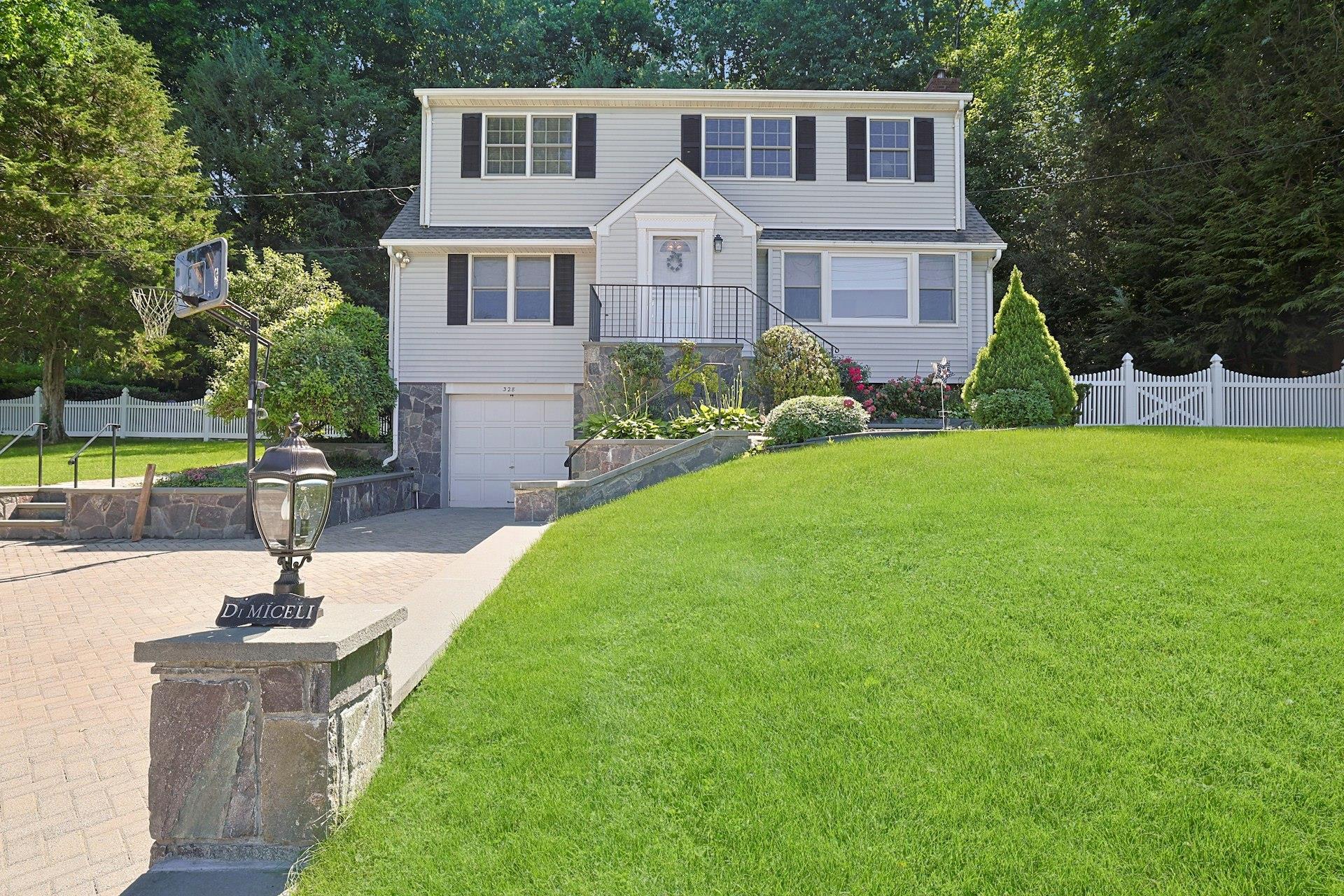 Property Photo: 328 Linda Avenue NY 10532