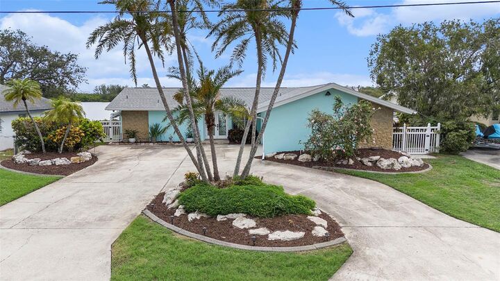 Property Photo: 5694 Oakhurst Drive FL 33772