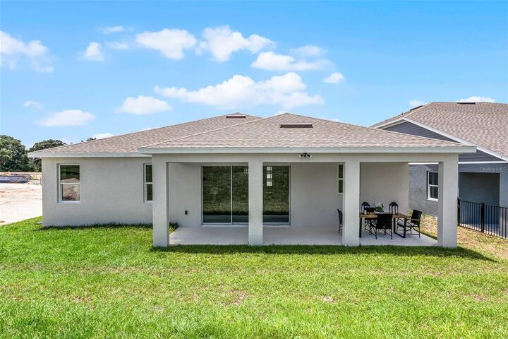 Property Photo: 818 Emerald Grove Drive FL 32703