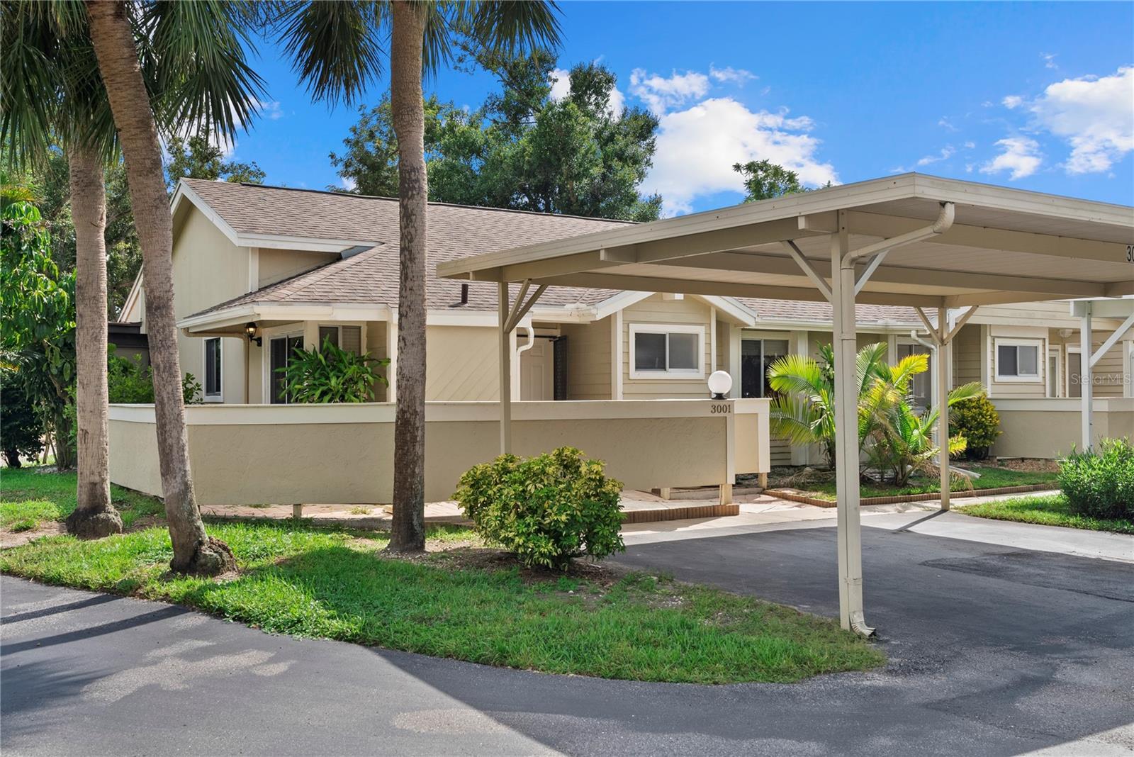 Property Photo: 3001 Seawind Circle 10C FL 34293