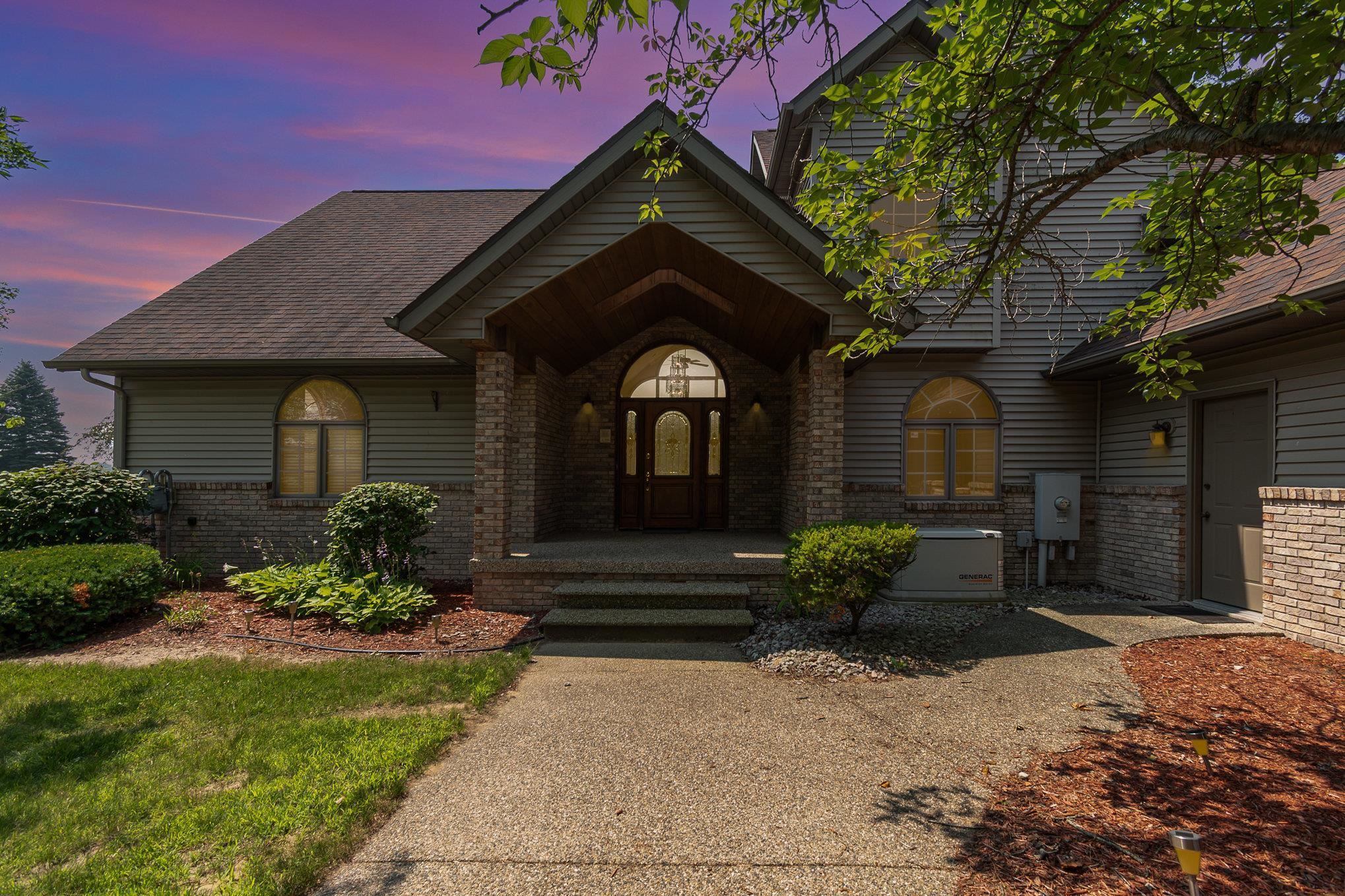 Property Photo:  1101 E Beaver Road  MI 48631 