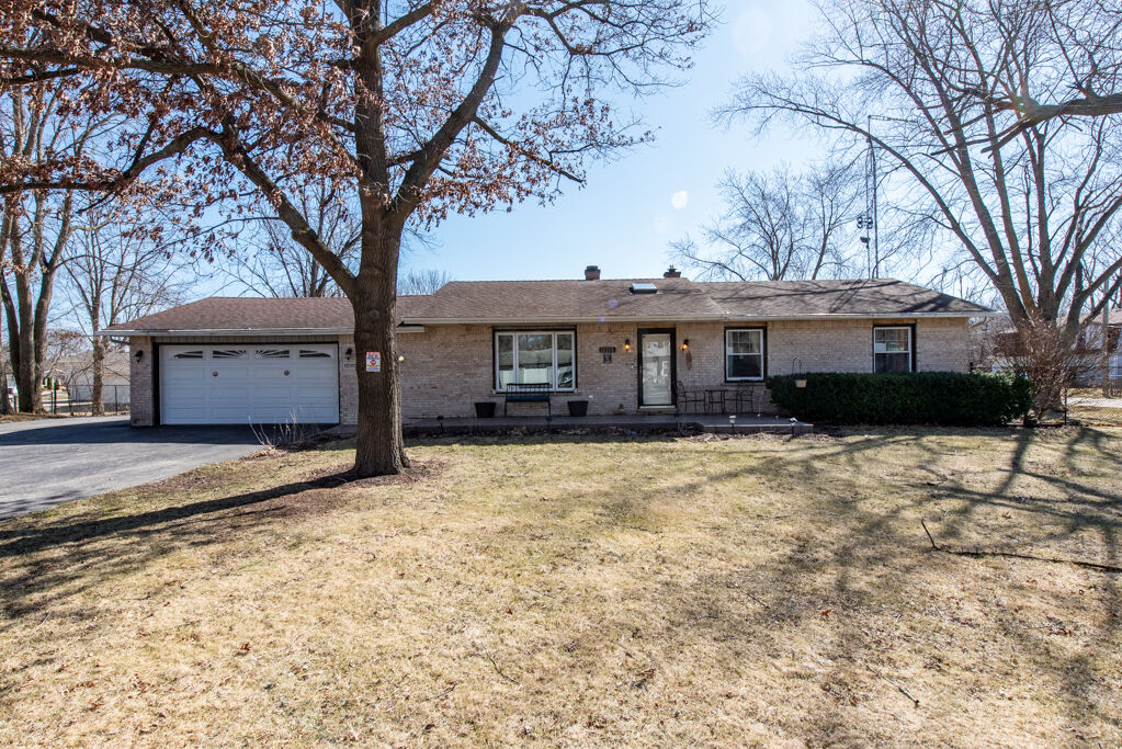 Property Photo:  10113 W Center Street  IL 60087 
