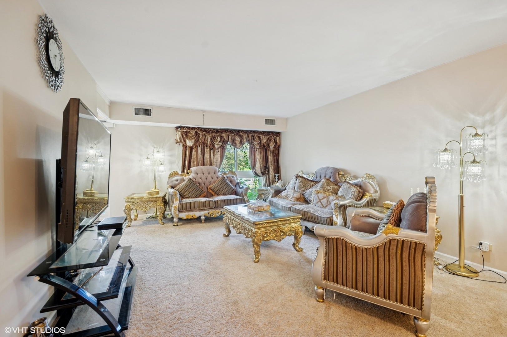 Property Photo: 600 Naples Court 107 IL 60025