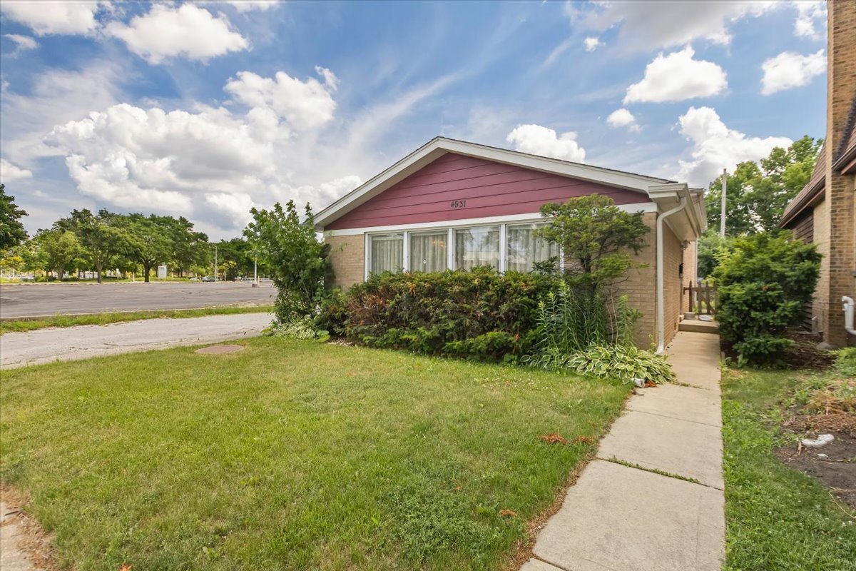 4931 Brummel Street  Skokie IL 60077 photo