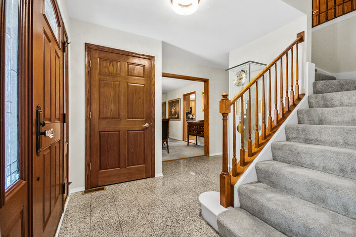 Property Photo: 190 Southgate Drive IL 60061