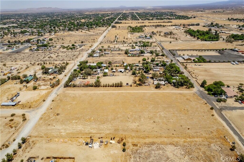 Property Photo: 8 S Dunford Avenue CA 93543