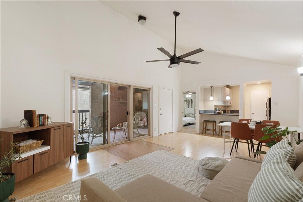 Property Photo:  7890 E Spring Street 13I  CA 90815 