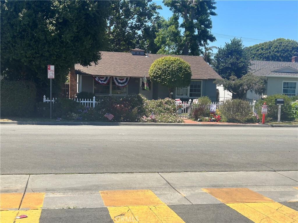427 Irvine Avenue  Newport Beach CA 92663 photo