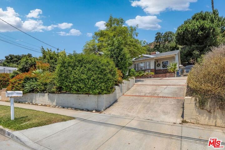 Property Photo: 733 Crescent Drive CA 91016