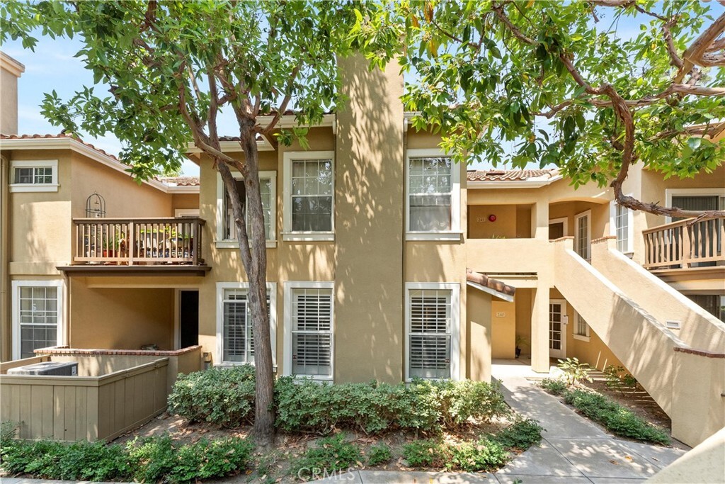 Property Photo:  239 Gallery Way  CA 92782 