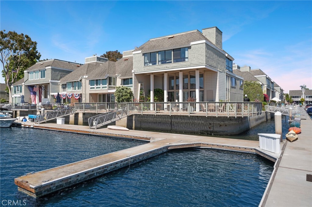 16445 Wimbledon Lane  Huntington Beach CA 92649 photo