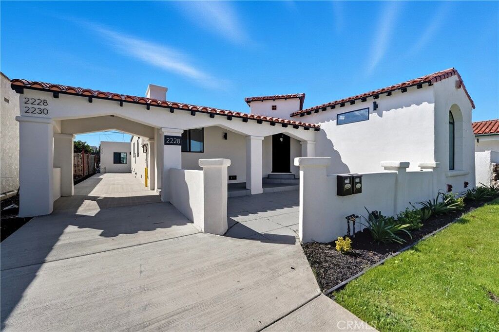 Property Photo:  2228 W 73rd Street  CA 90043 