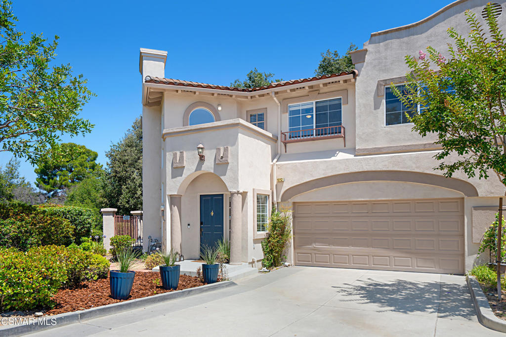 Property Photo: 1012 Pan Court CA 91320