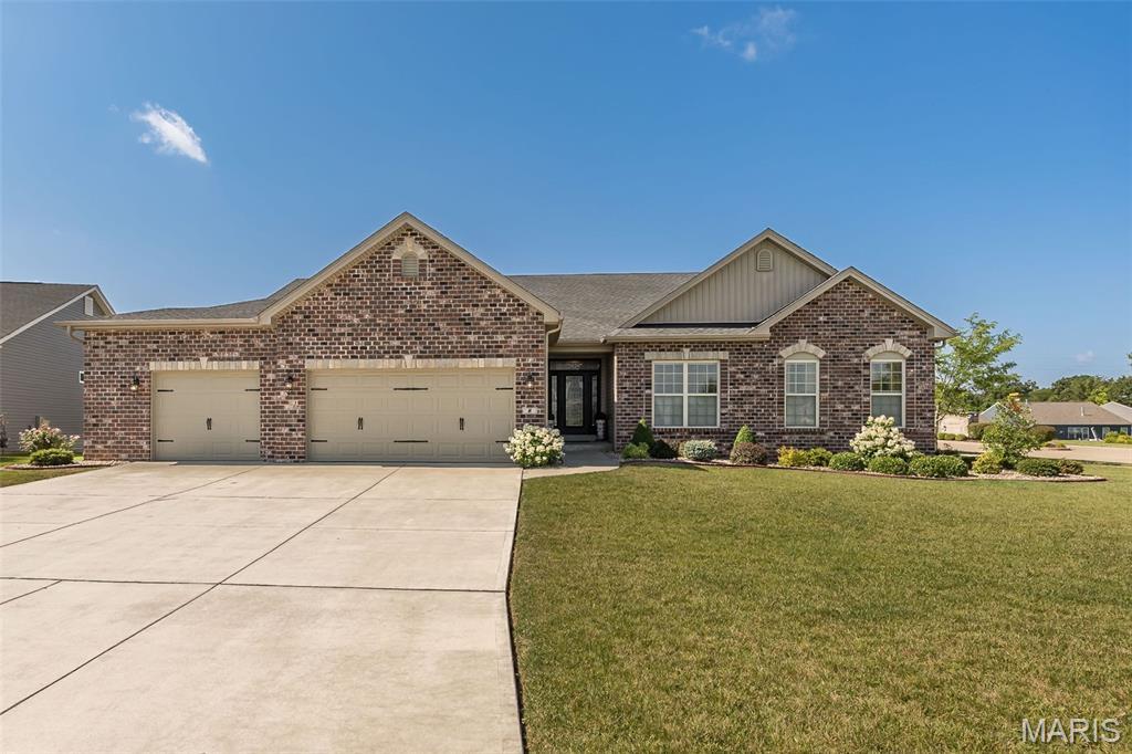 Property Photo:  2 Wyndemere Court  MO 63367 