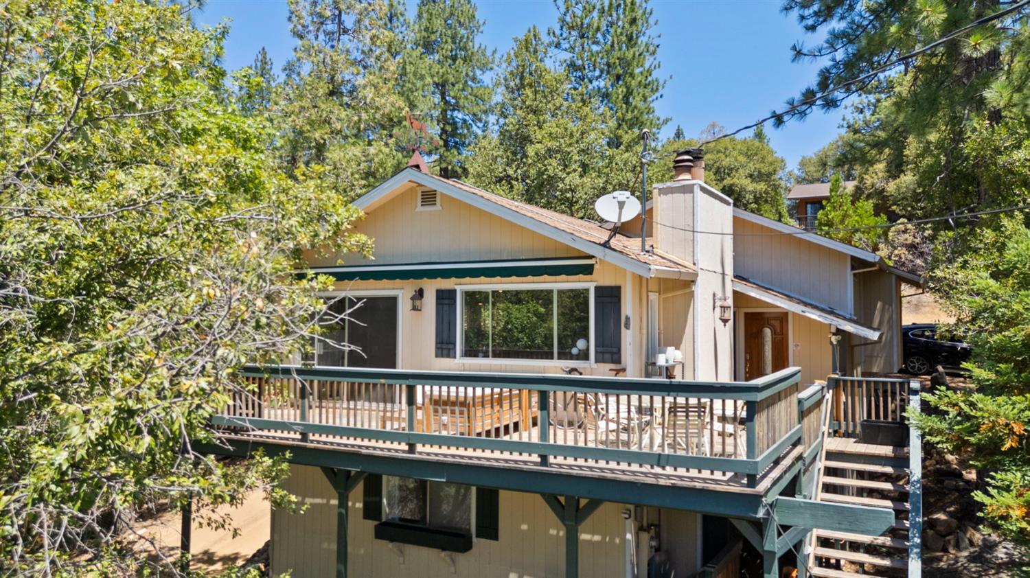 Property Photo: 20018 Pine Mountain Drive CA 95321