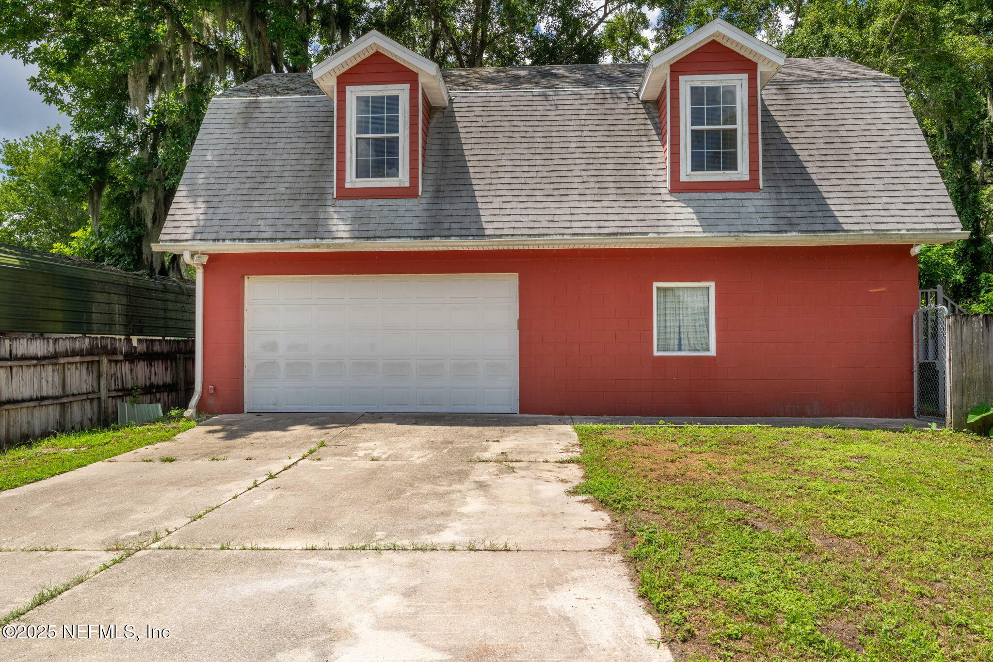 Property Photo:  136 Hollywood Forest Drive  FL 32003 