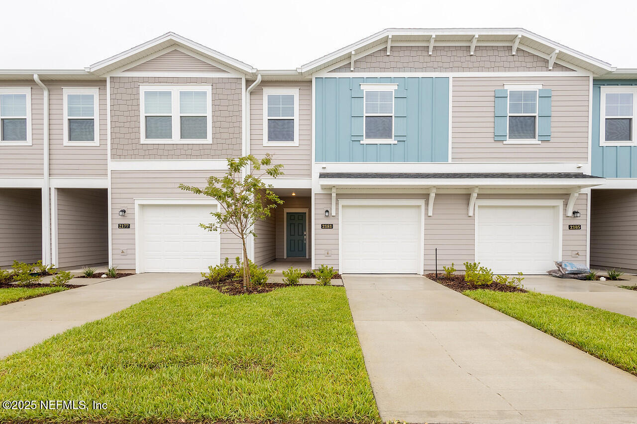 Property Photo: 2181 Windward Cay Lane FL 32068