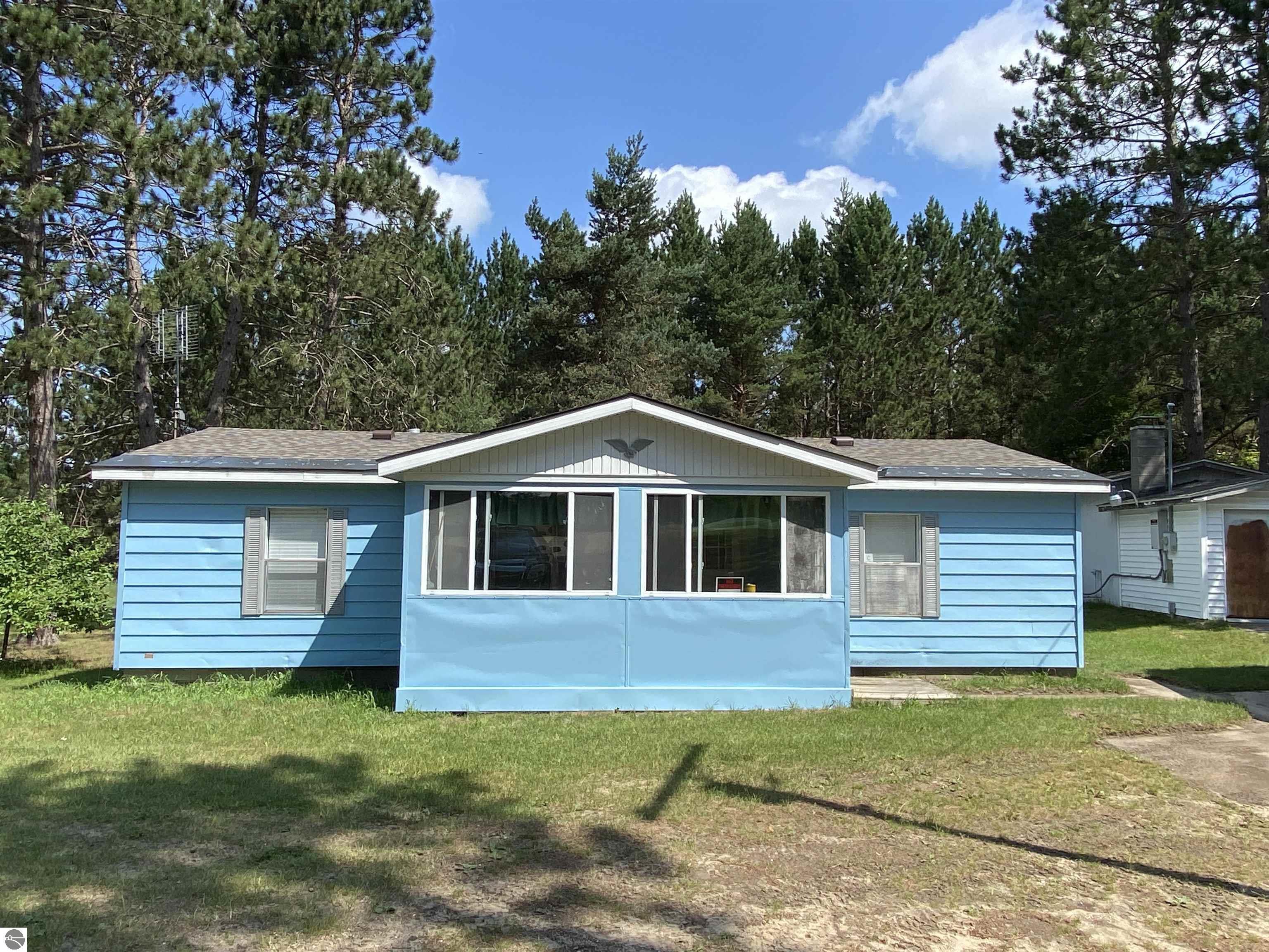 Property Photo:  7929 E 10 Road  MI 49663-9740 