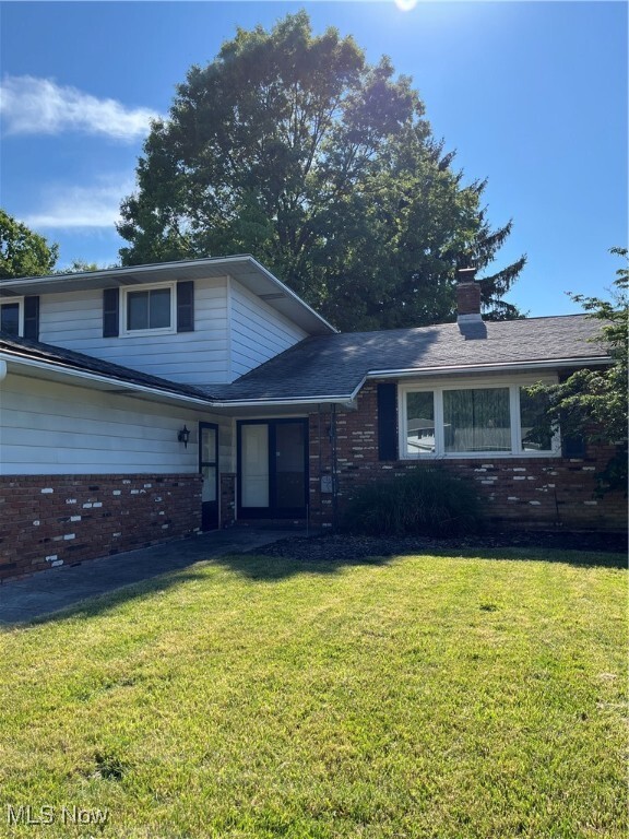 Property Photo:  1736 Gladwin Drive  OH 44124 