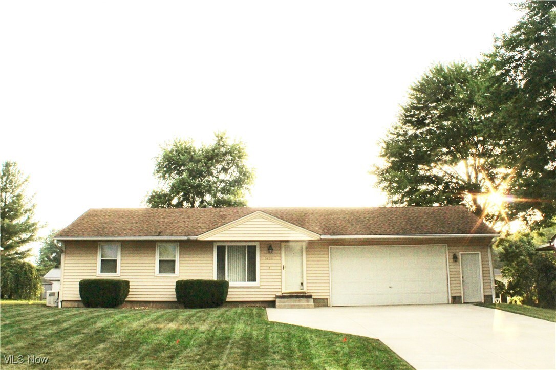 Property Photo: 3638 Hightree Avenue SE OH 44484