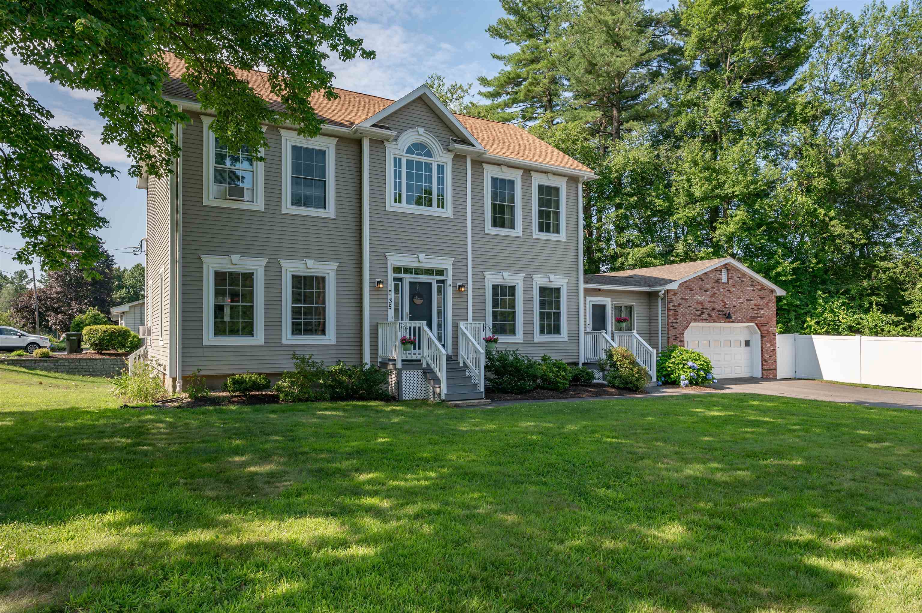 Property Photo:  35 Colonial Drive  NH 03079 