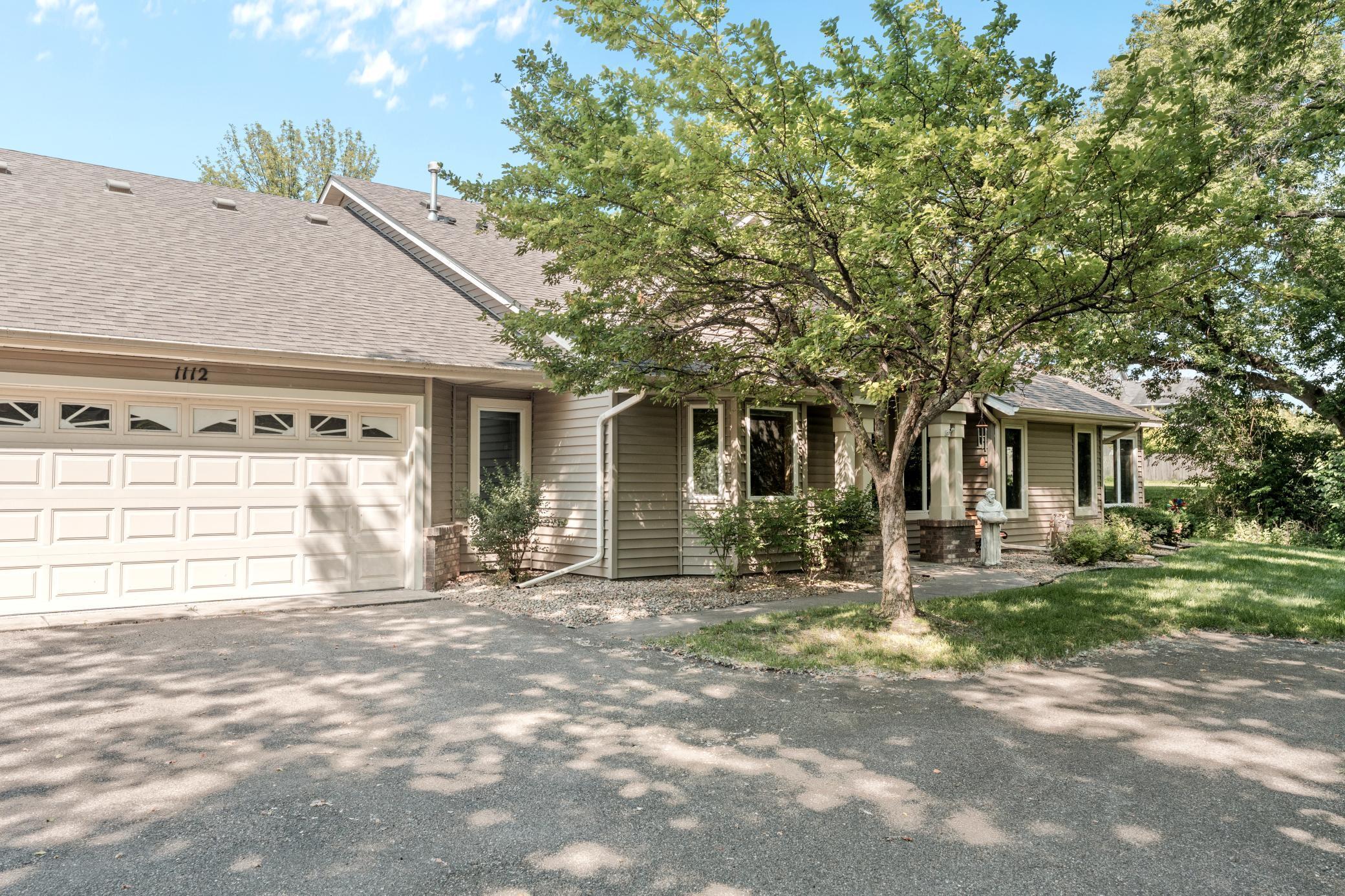 Property Photo:  1112 Stratford Lane E  MN 55337 