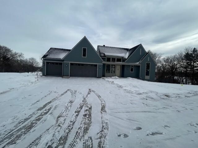 Property Photo: 2682 Lakeview Court MN 55117