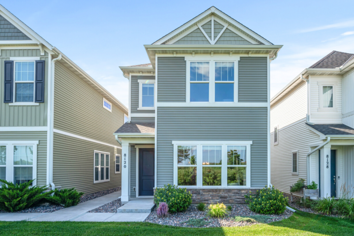 Property Photo:  8120 Arrowwood Lane N  MN 55369 