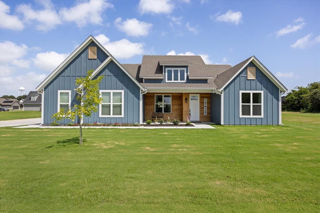 Property Photo: 420 E 4th Street TX 76476