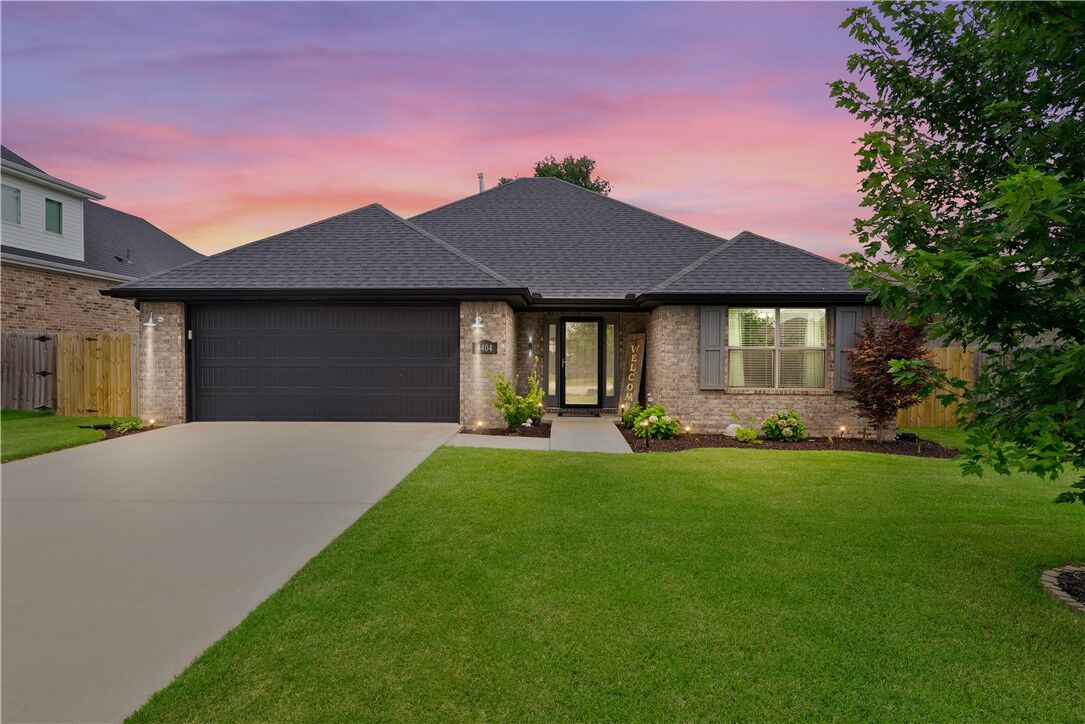 Property Photo:  4404 SW Nativestone Street  AR 72713 