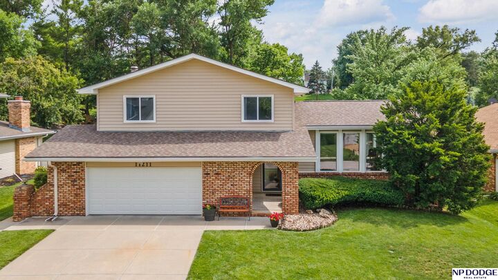 11211 Sahler Street  Omaha NE 68164 photo