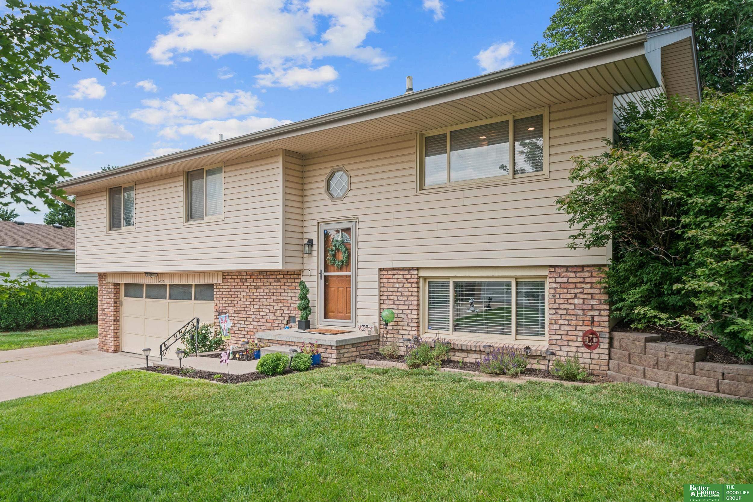 Property Photo:  420 Chestnut Street  NE 68059 