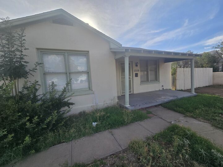 Property Photo:  1309 Indiana Ave  NM 88310 