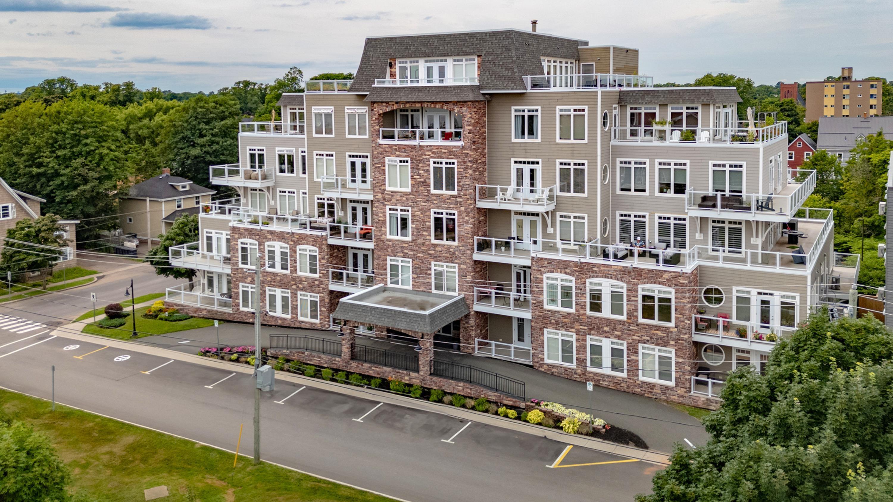 Property Photo: 41 Richmond Street 206 PE C1A 1H6