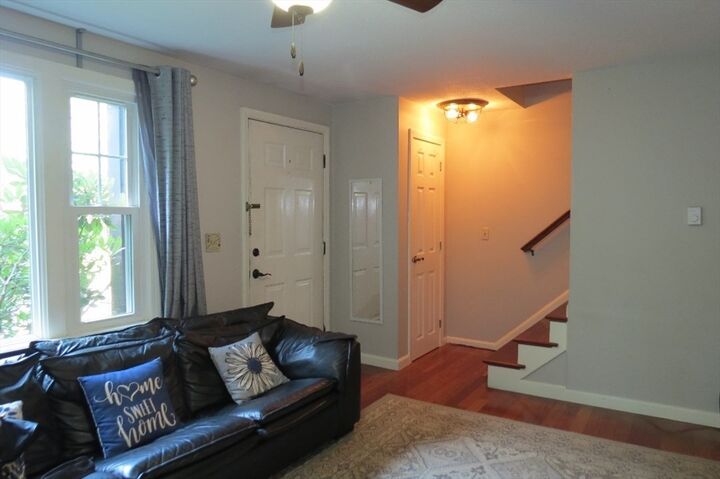 Property Photo:  17 Midridge Cir 17  NH 03053 