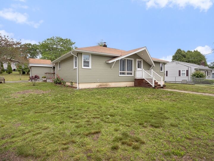 Property Photo:  55 Oak Hill Dr  MA 01844 