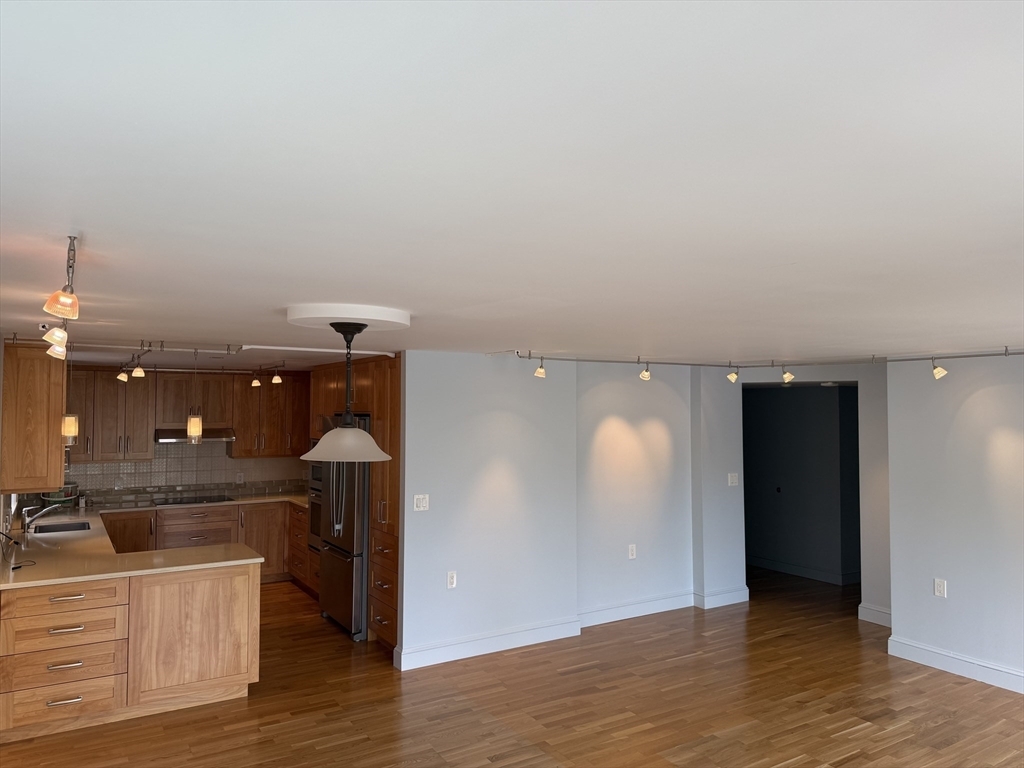 Property Photo: 66 Winchester St 401 MA 02446