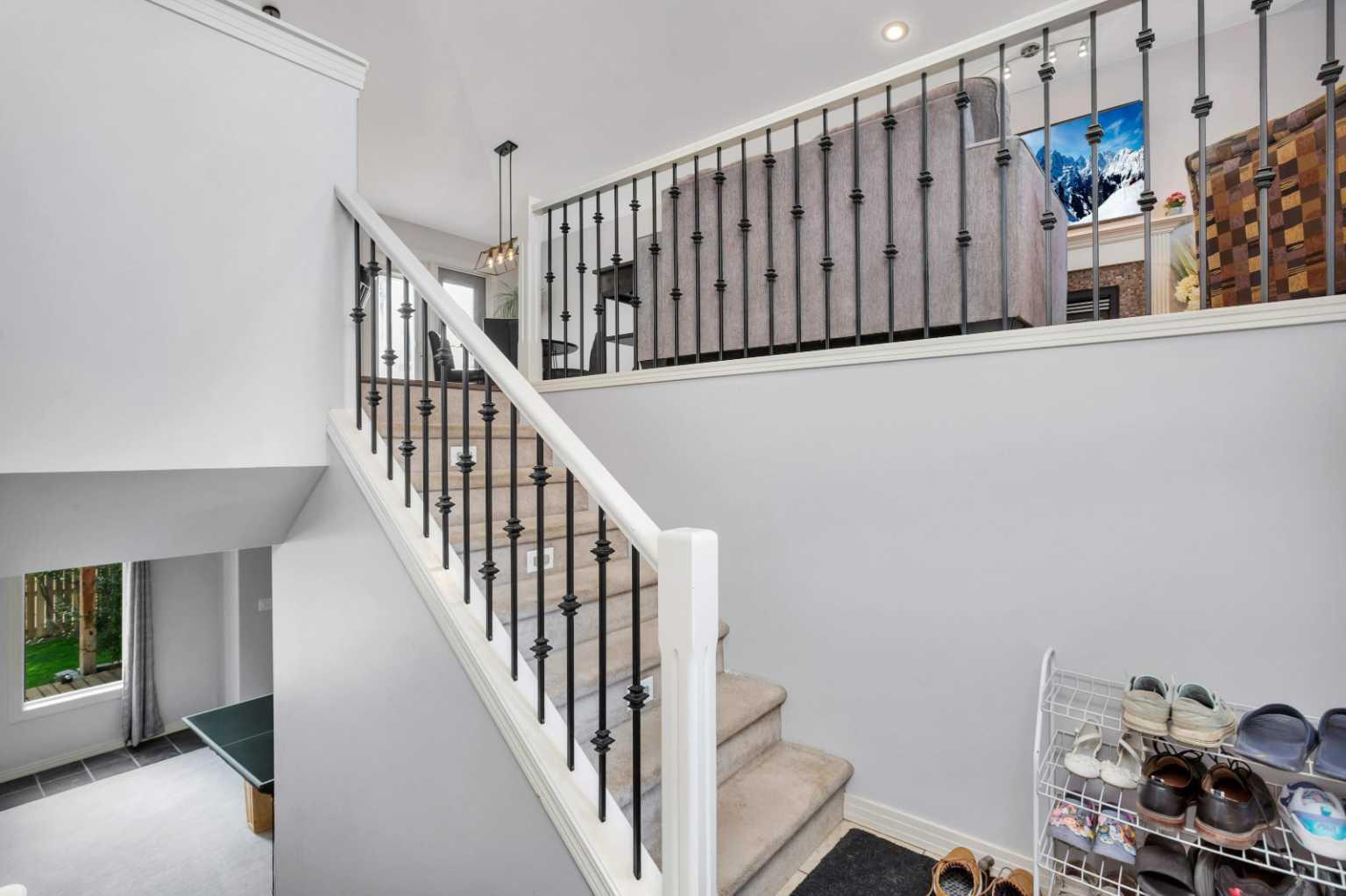 Property Photo:  139 Isherwood Close  AB T4R 0B5 