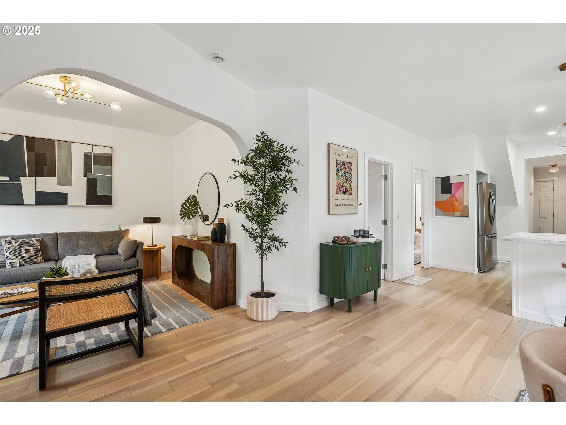 Property Photo:  5125 NE Flanders St  OR 97213 