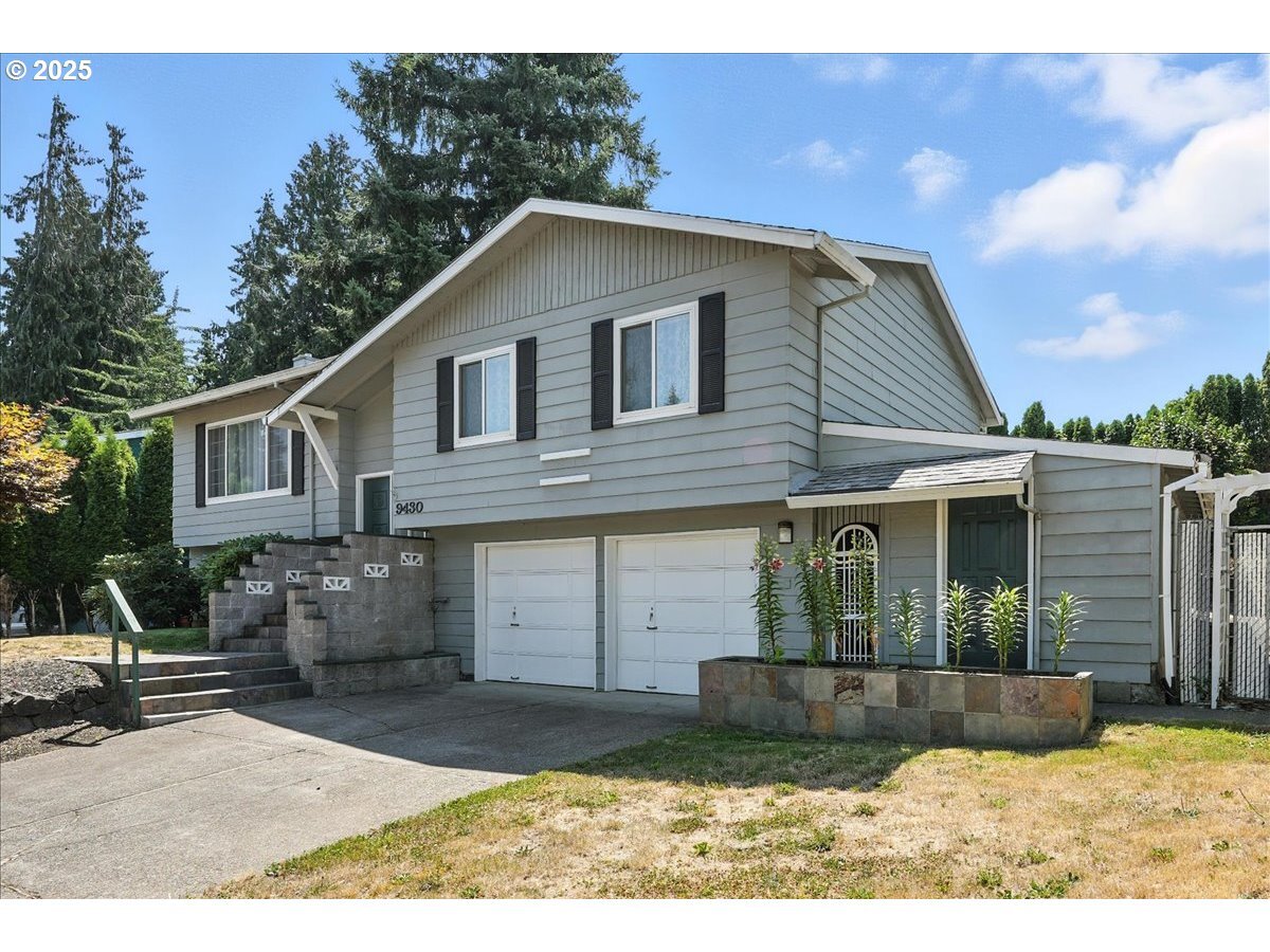 Property Photo: 9430 SW Inez St OR 97224