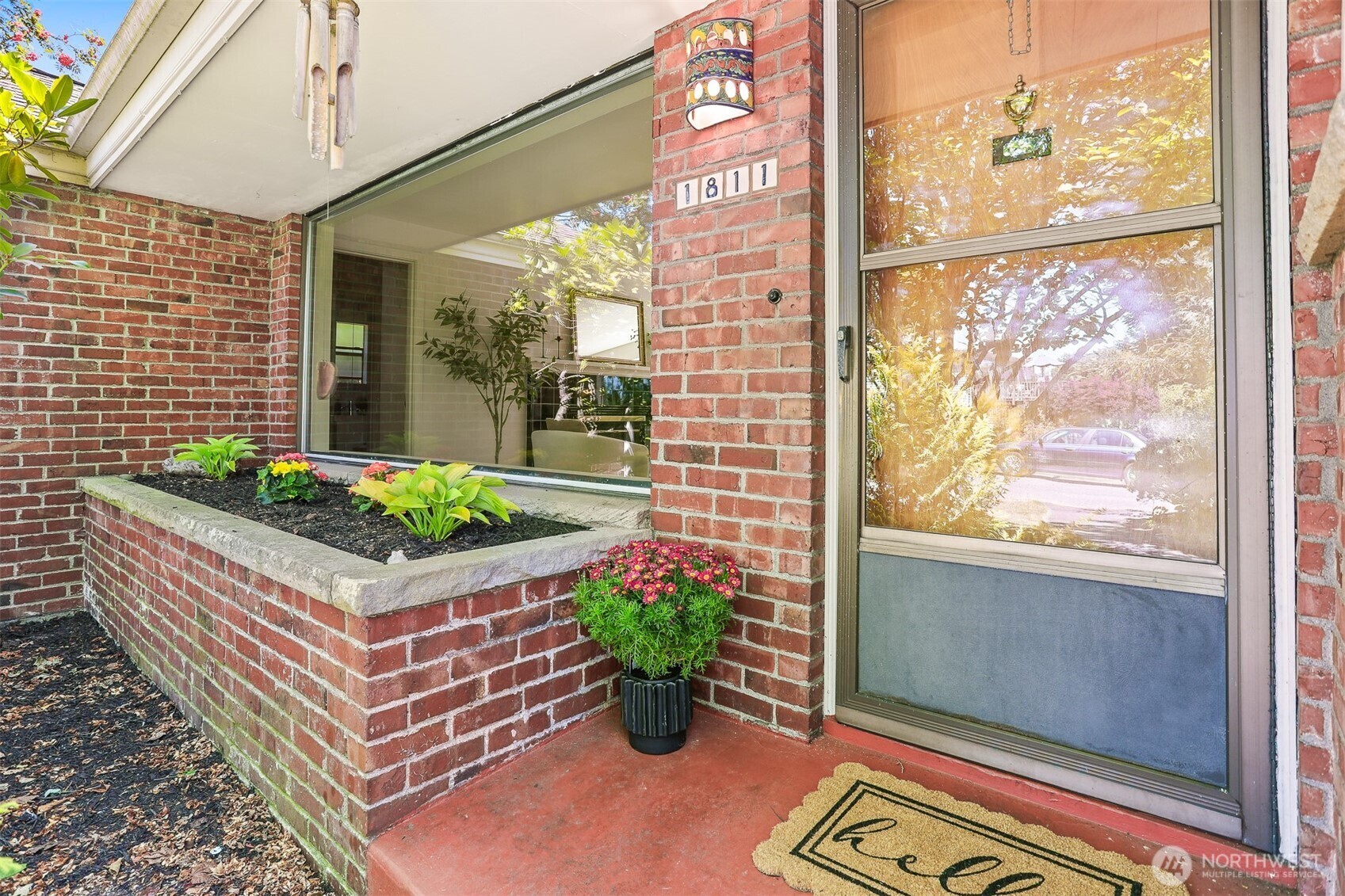 Property Photo: 1811 NW 95th Street WA 98117