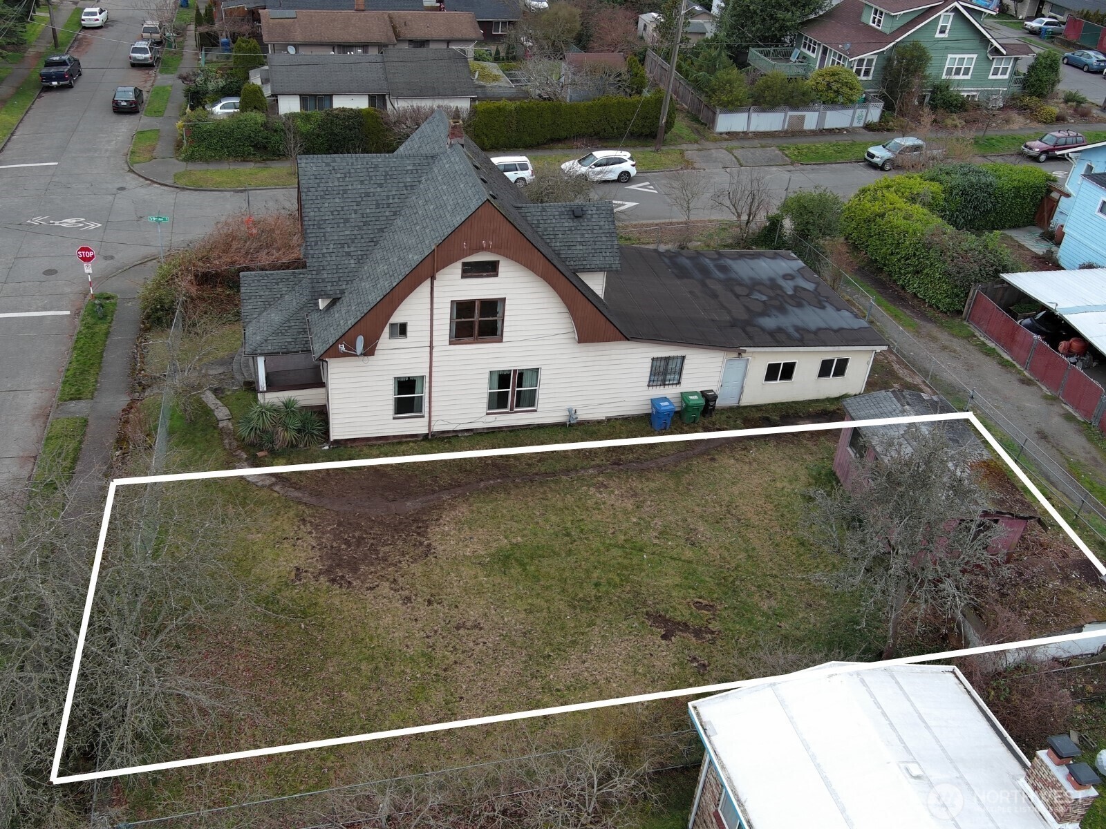 Property Photo:  3902 S Angel Place  WA 98118 