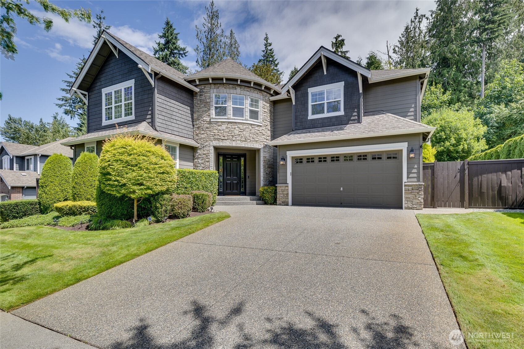 Property Photo: 13327 82nd Drive SE WA 98296