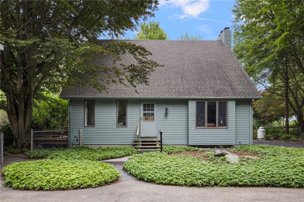 Property Photo: 930 North Main Road RI 02835