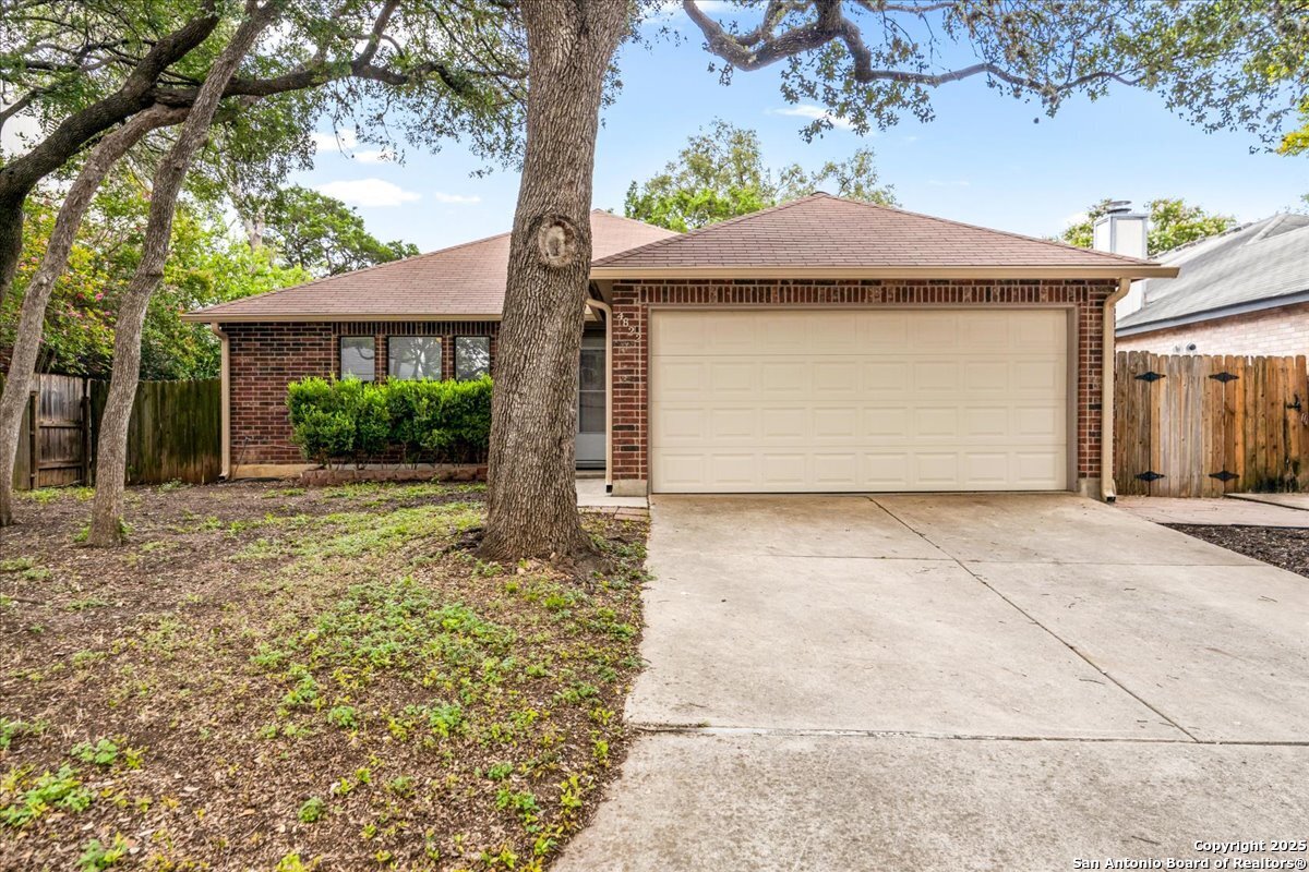 4822 Limestone Well  San Antonio TX 78247 photo